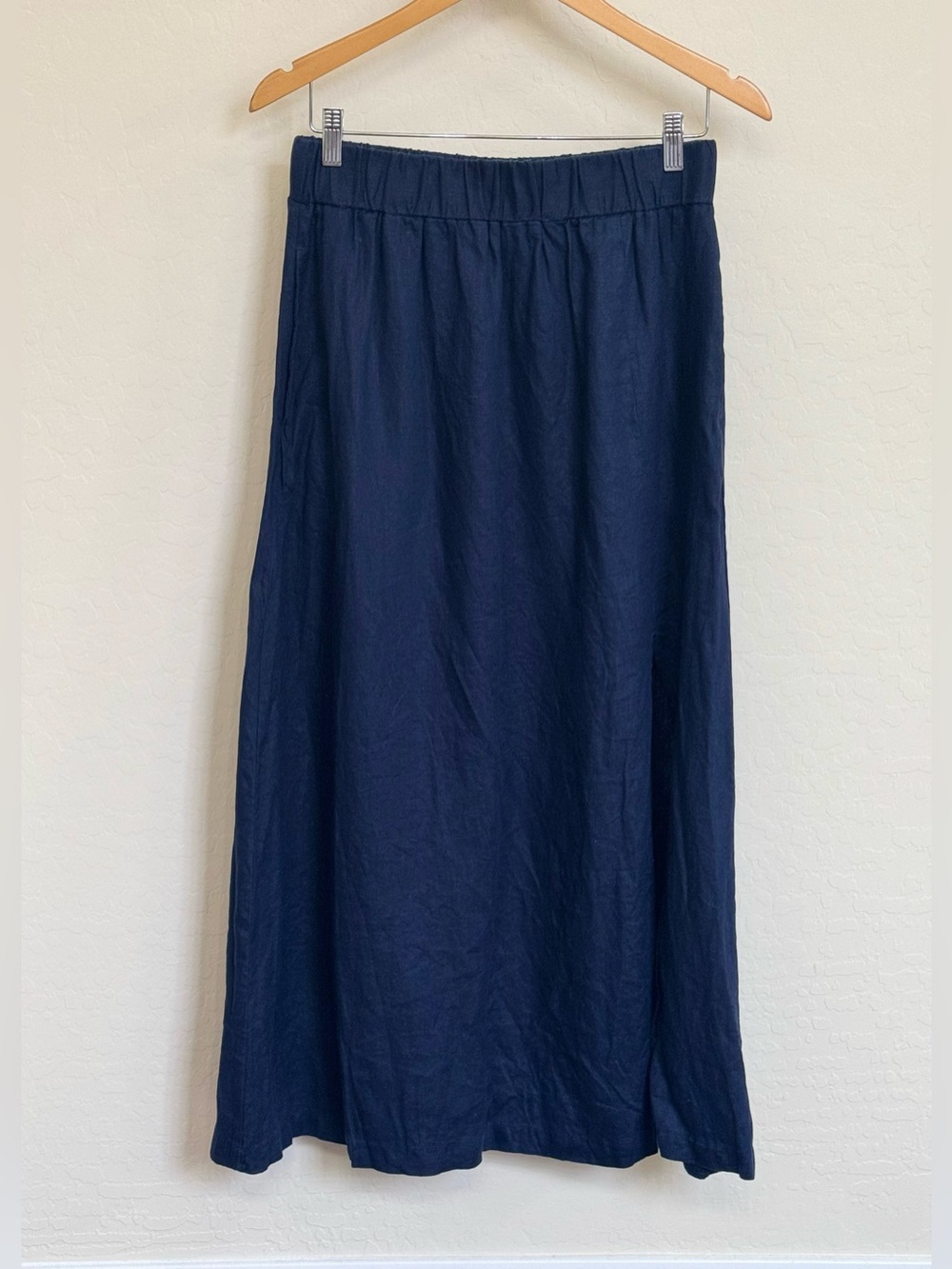 Quince 100% European Linen Maxi Skirt Navy Blue M Front Slit Pockets Like New